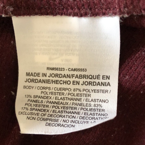 NIKE PRO HyperWarm Turtleneck Women’s Large Burgundy Long Sleeve TOP ONLY - Picture 10 of 15